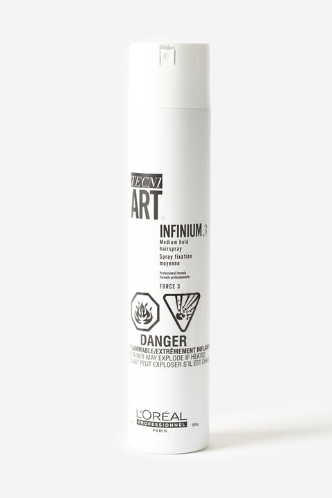 Le vaporisateur fixatif Infinium de force 3 de L'Oréal Professionnel.